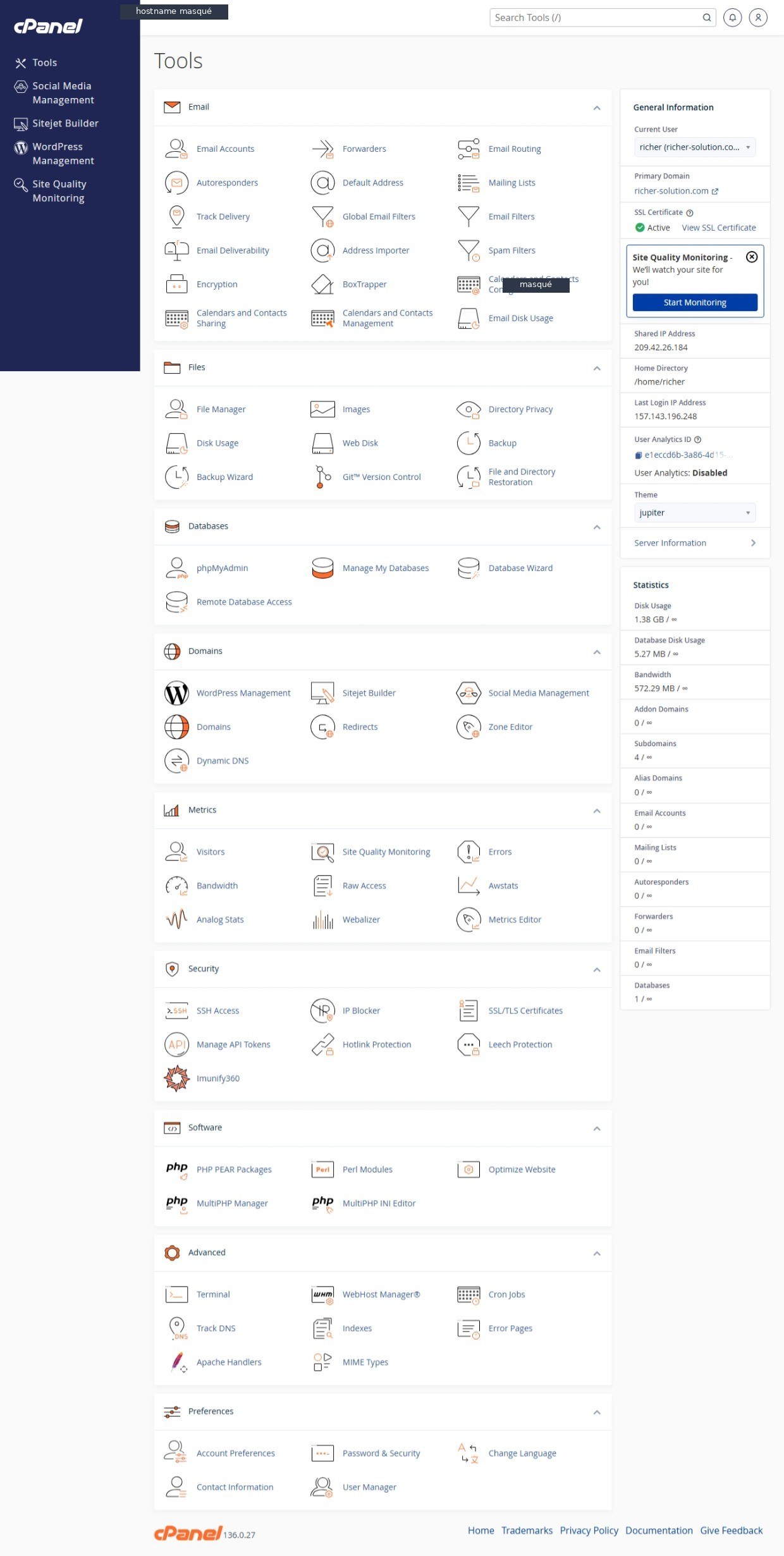 Interface cPanel : page d'accueil avec les outils groupés par catégorie (Email, Fichiers, Bases de données, Domaines…)